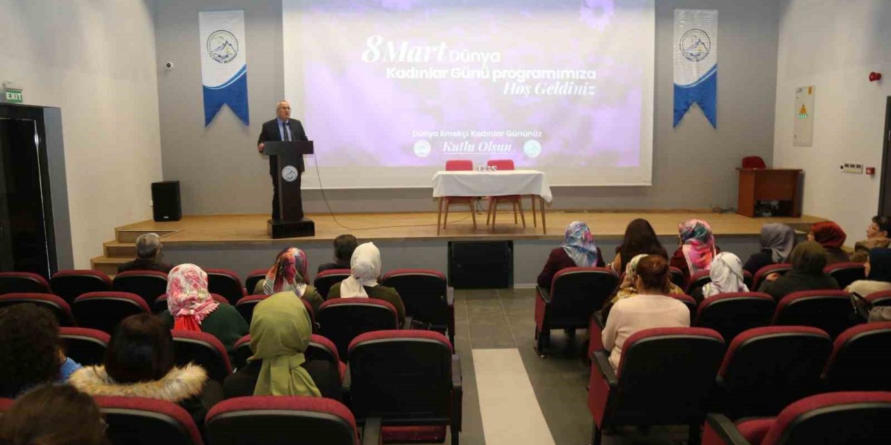 Çamelili kadınlar 8 Mart etkinliğinde buluştu