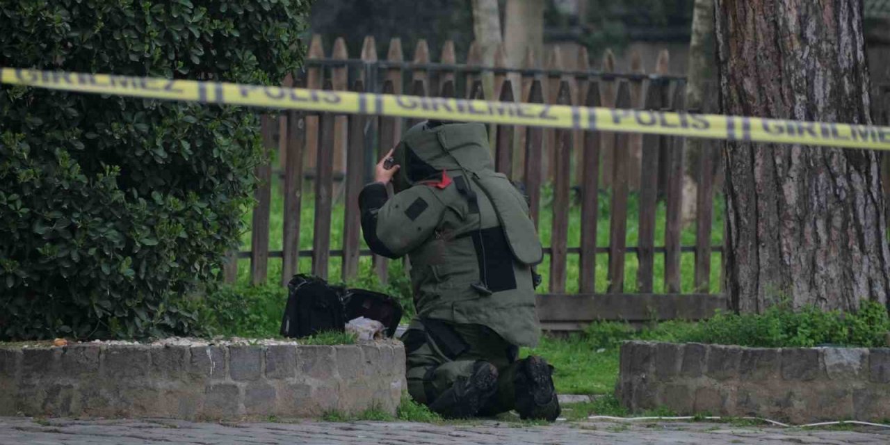 Manisa’da şüpheli valizden sucuk ve kıyafet çıktı