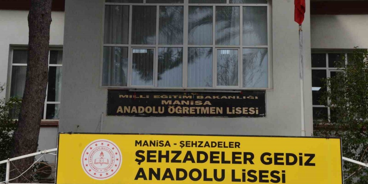 Şehzadeler Gediz Anadolu Lisesi ’Tasarım tescil belgesi’ aldı