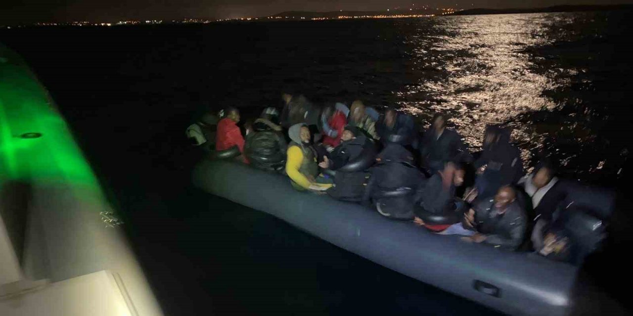 İzmir’de 34 göçmen kurtarıldı