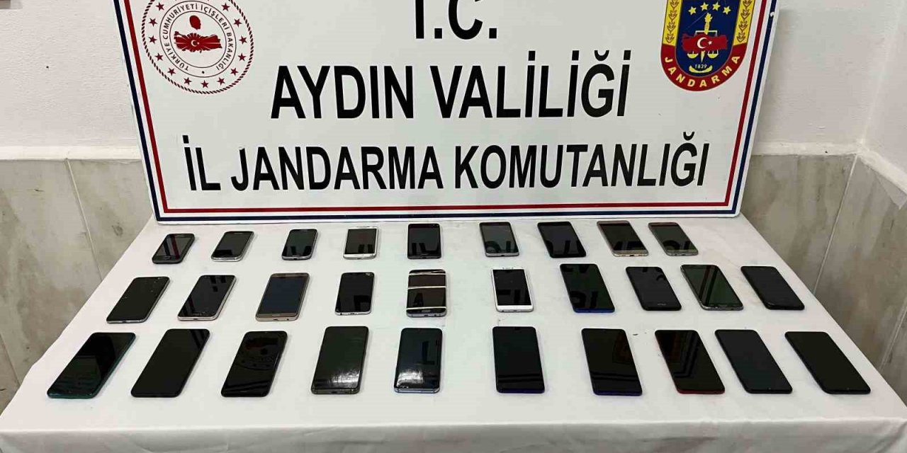 Didim’de 29 adet kaçak cep telefonu ele geçirildi