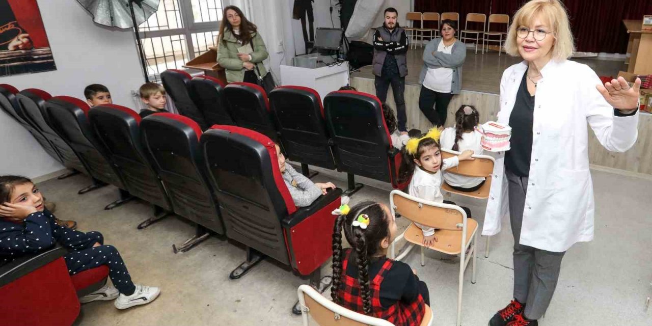 Buca Belediyesinden miniklere diş sağlığı eğitimi
