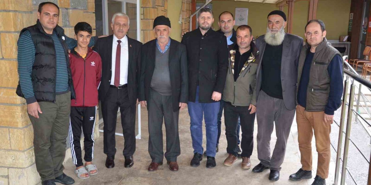 Kırkağaç’a gelen depremzedeler yaşadıklarını anlattı