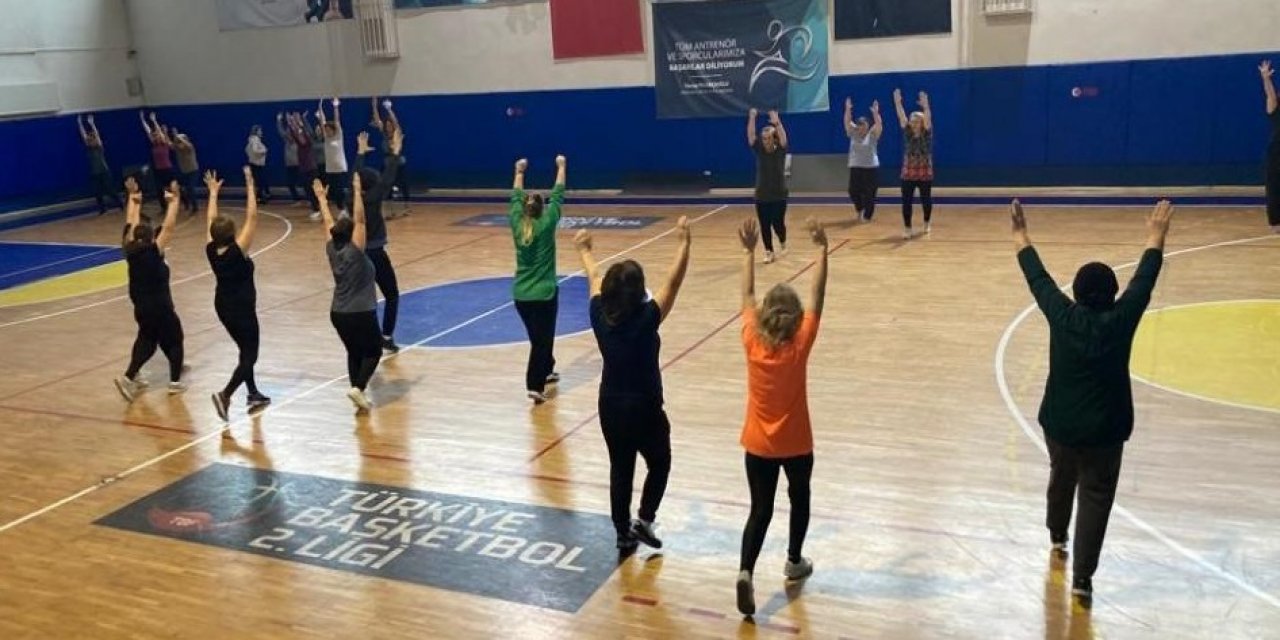 Nazillili kadınlar güne sporla başlıyor