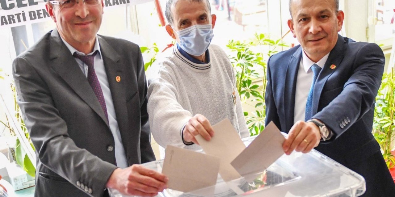 Denizli’de gazeteciler sandığa gitti