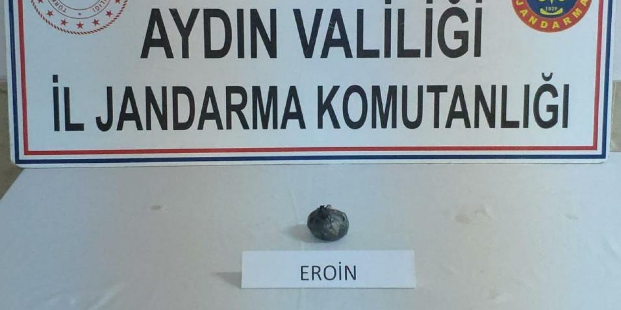 Otobüsteki yolcuların üzerinden uyuşturucu madde ele geçirildi
