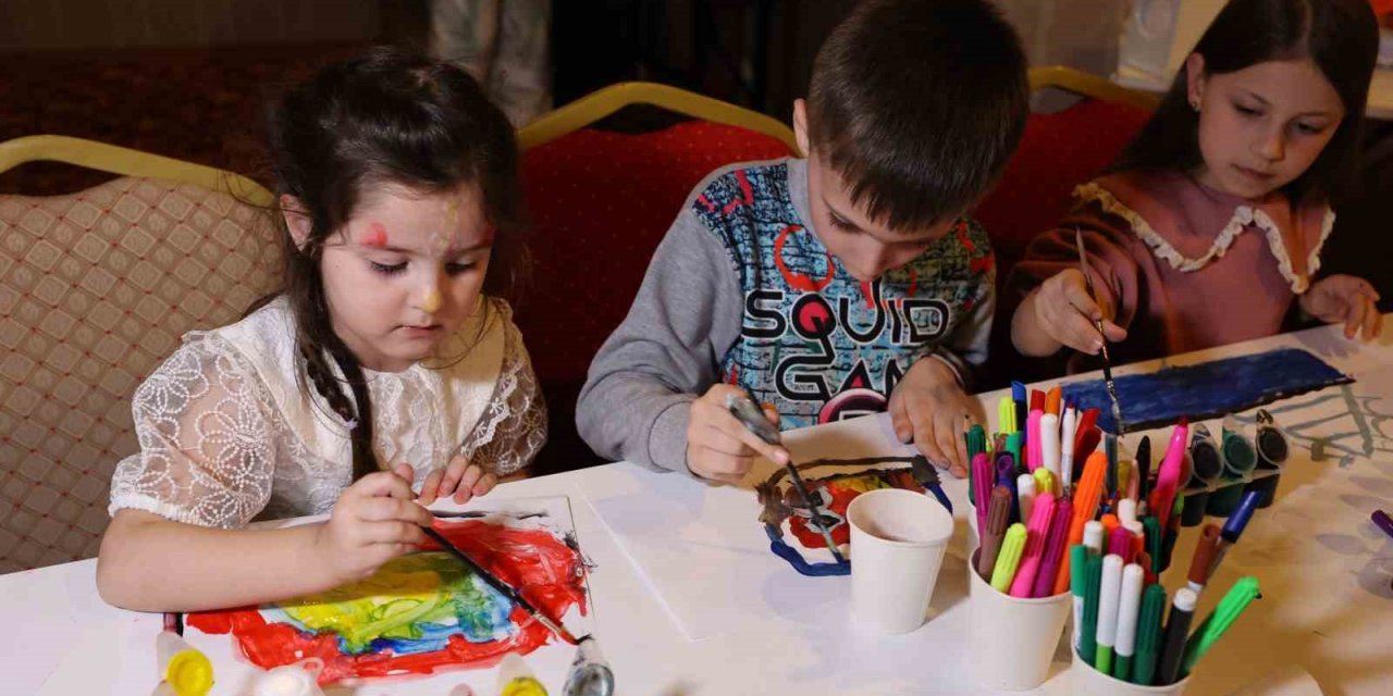 Depremzede çocuklar termal otelde misafir ediliyor