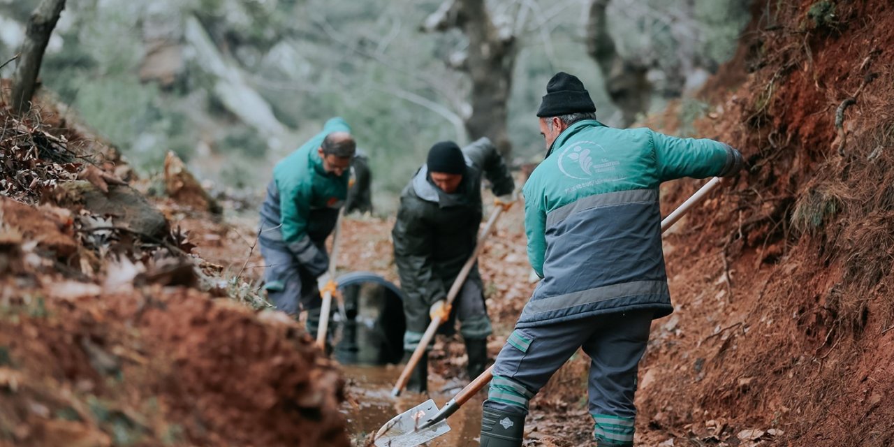 Merkezefendi’de tarımsal sulama kanalları temizleniyor