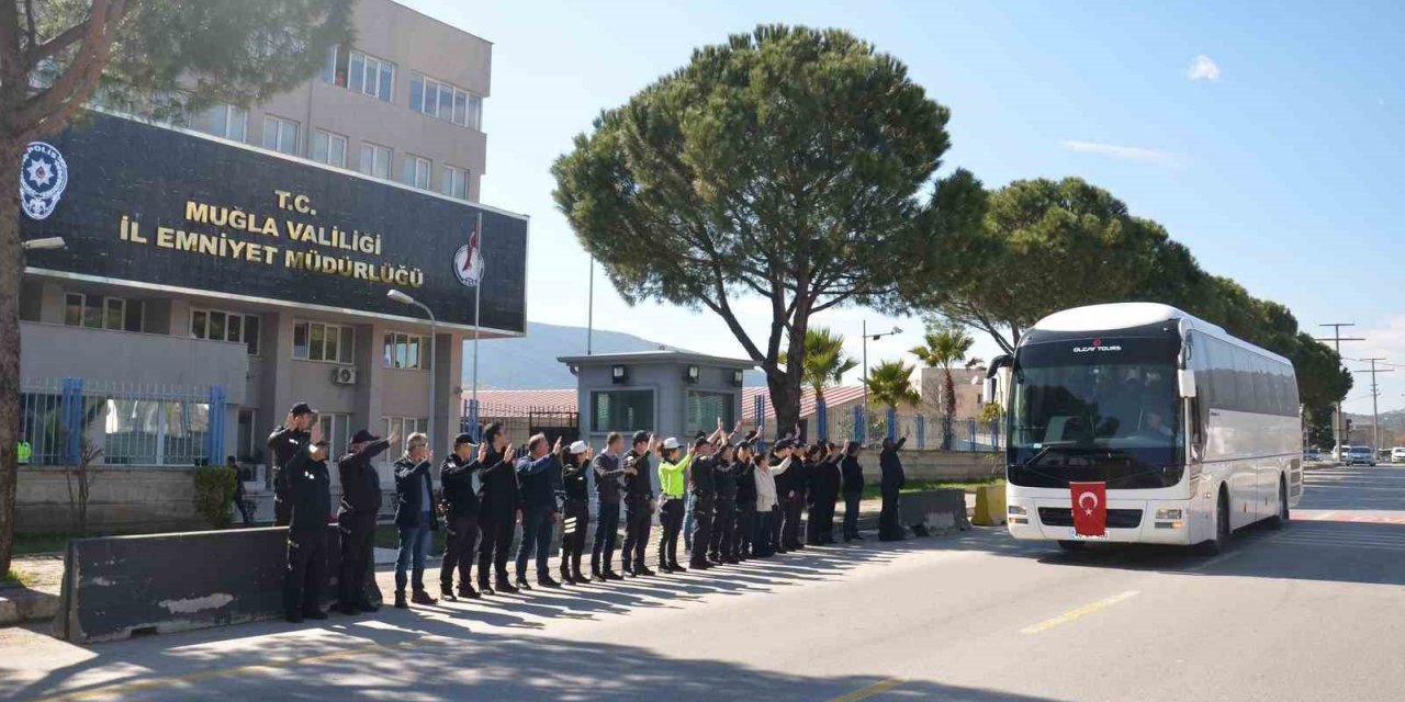 Muğla’nın ‘gece kartalları’ deprem bölgesine uğurlandı