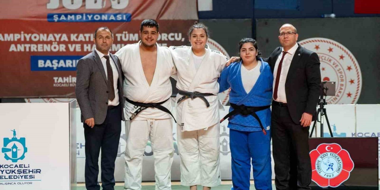 Salihlili judoculardan 2 altın, 1 bronz madalya