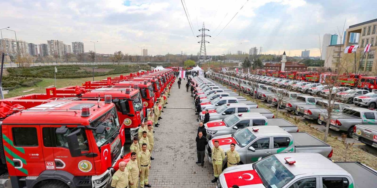 Denizli’nin ateş savaşçıları 7 arazöz ve 3 ilk müdahale aracıyla güçlendi