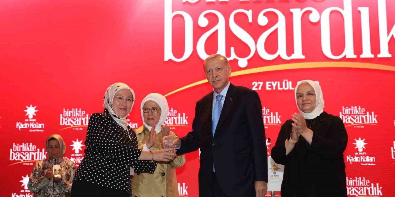 Efsane Başkan Demet Pilevneli, AK Parti’den milletvekili aday adaylığı başvurusunda bulundu
