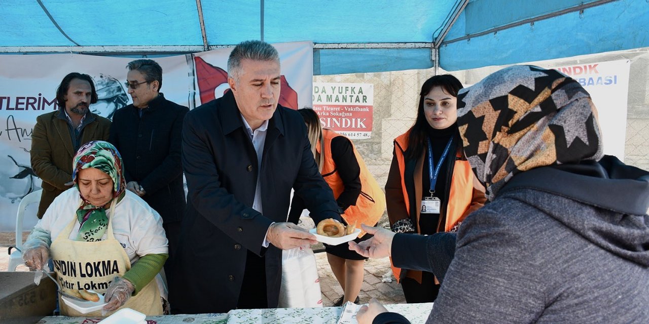 Kuşadası Belediyesi’nden Çanakkale Şehitleri İçin Lokma Hayrı