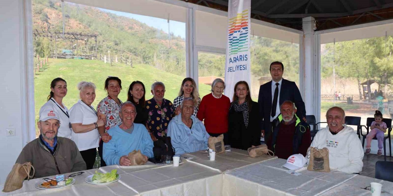 Marmaris Belediyesi, huzurevi sakinlerinin gönlünü aldı