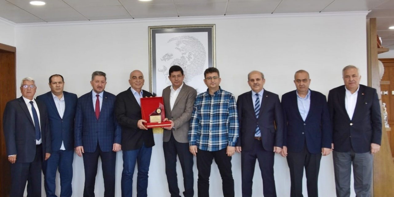 Nazilli OSB yönetimi Başkan Özcan ile görüştü