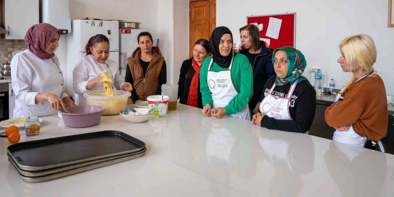 Olgunlaşma Enstitüsü’ndeki etkinlik, depremzede kadınlara moral oldu