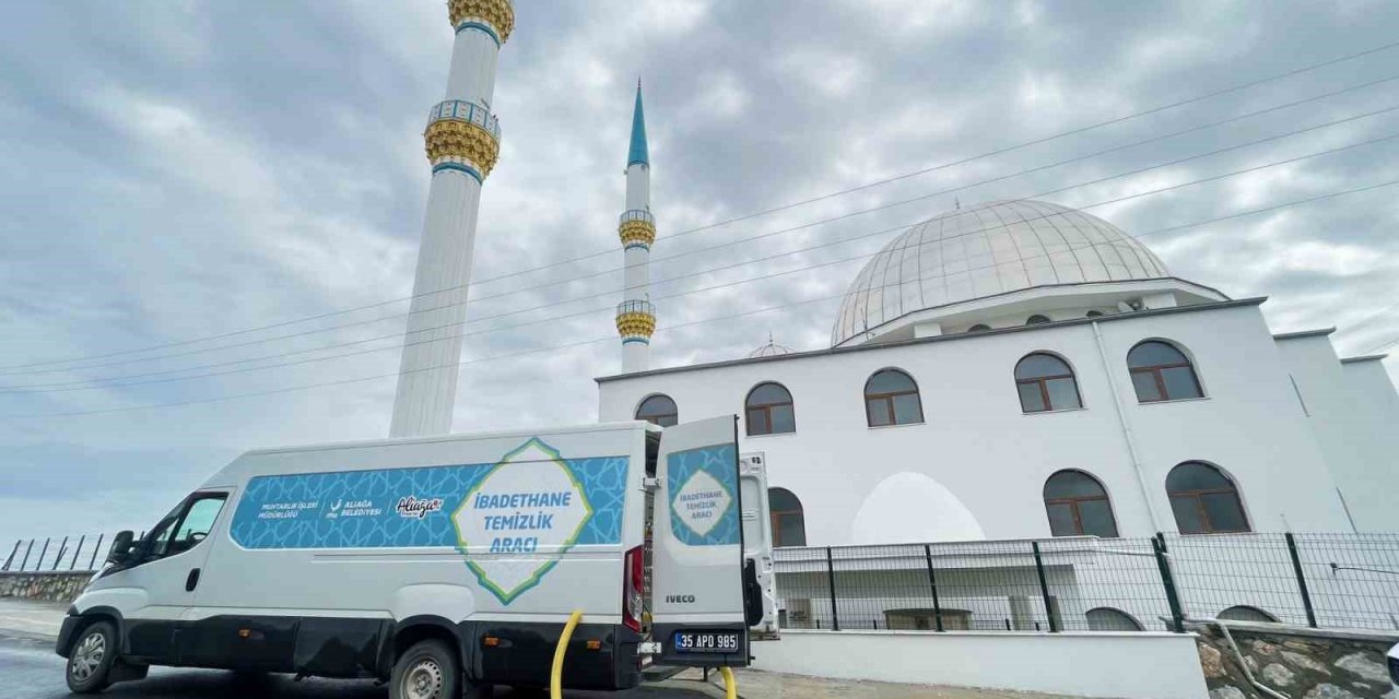 Aliağa Belediyesinden ibadethanelerde Ramazan temizliği