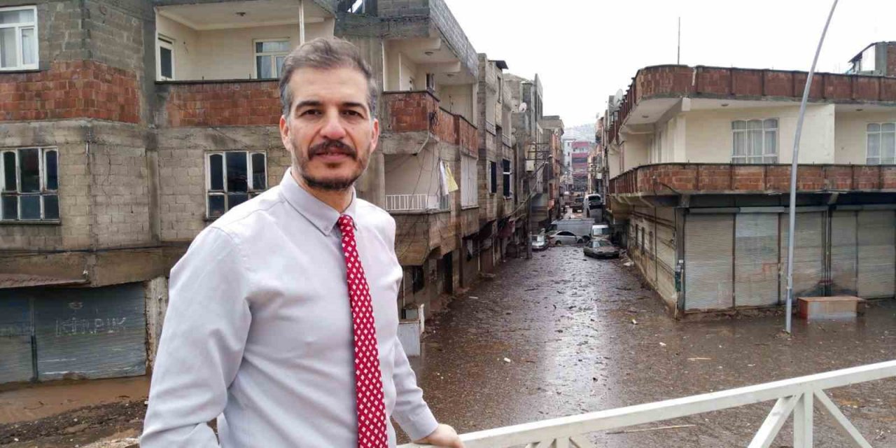 Doç. Dr. Ceyhun Özçelik: “Su hayat verir, yönetilmezse hayat alır”