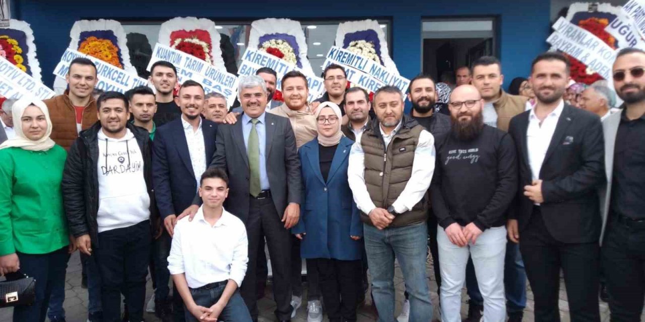 AK Parti Fethiye İlçe Başkanlığı’nda devir teslim töreni gerçekleştirildi