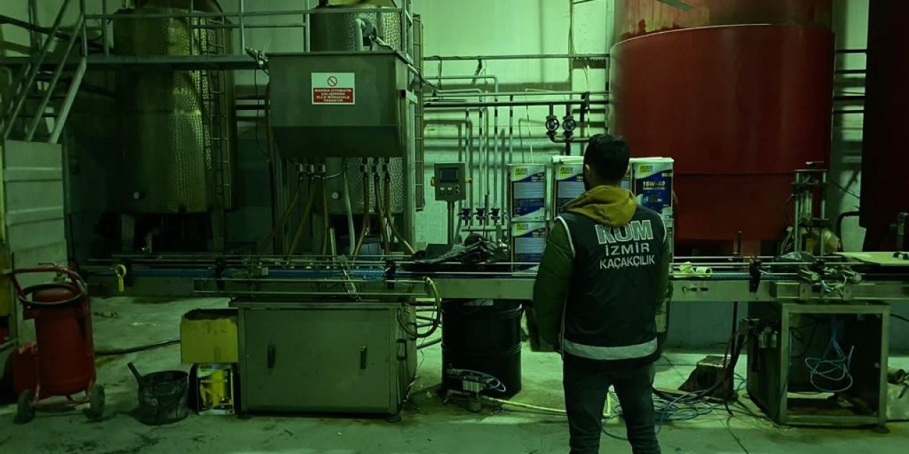 İzmir’de fabrikada 254 ton kaçak akaryakıt ele geçirildi
