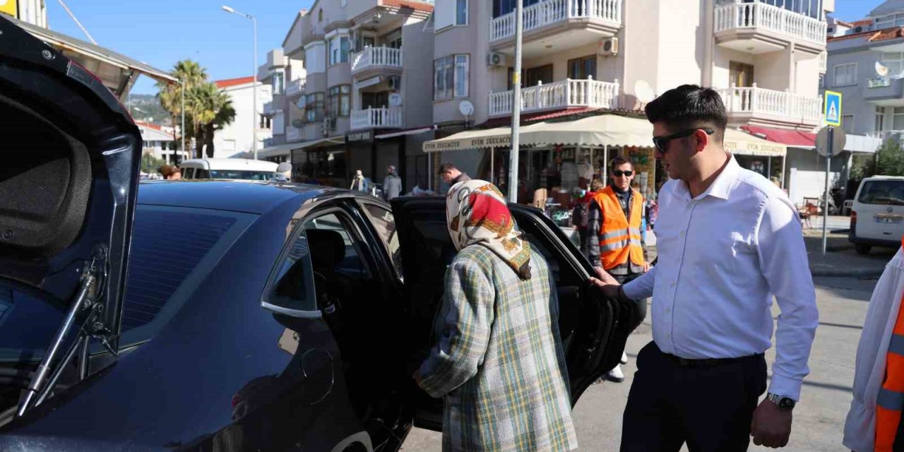 Marmaris’te makam araçları yaşlıların hizmetine sunuldu