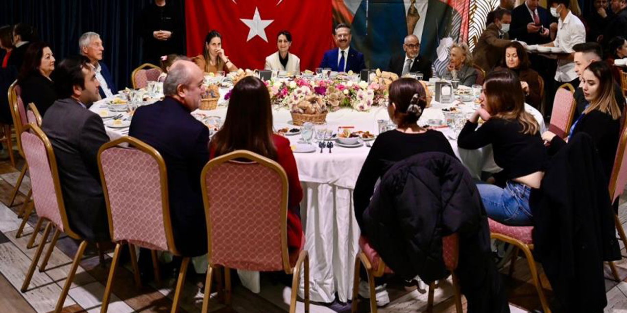 Vali Aksoy, Şehit Aileleri ve Gaziler ile iftar programında bir araya geldi