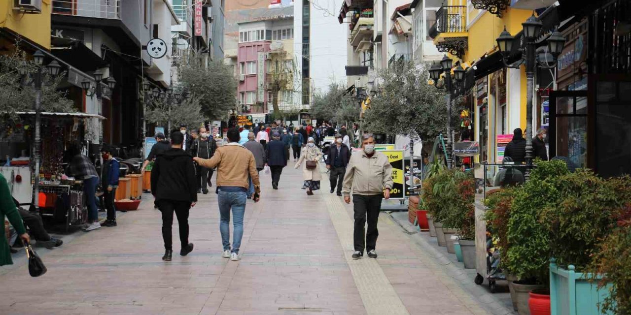 Aydın’da evlenme yaşı yükseliyor