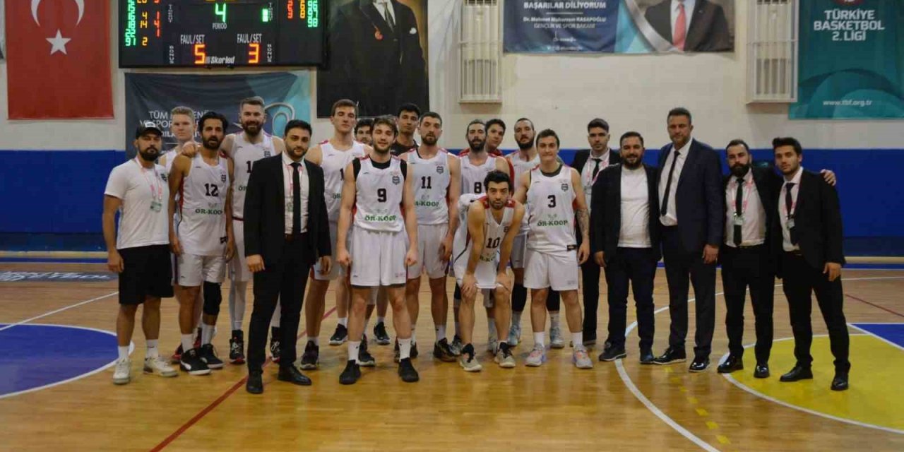 Potanın efeleri kendi evinde galip geldi