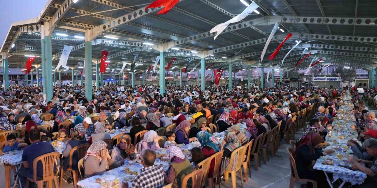 Merkezefendi Belediyesi, ilk iftarı sofrasını İlbade Mahallesi’nde kuruyor
