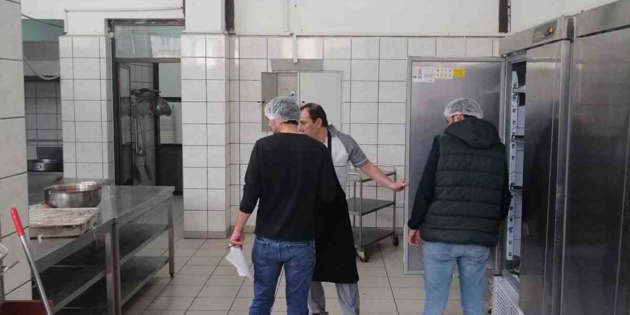 Depremzedeler için hijyen denetimi