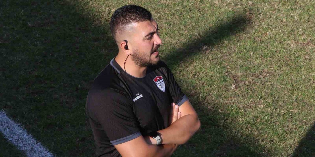 Manisaspor’da ayrılık rüzgarı