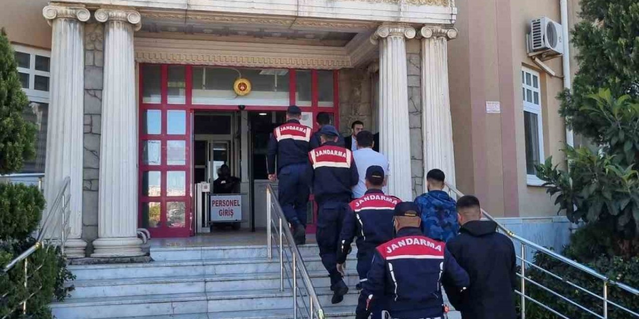 Didim’de motosiklet hırsızları suçüstü yakalandı