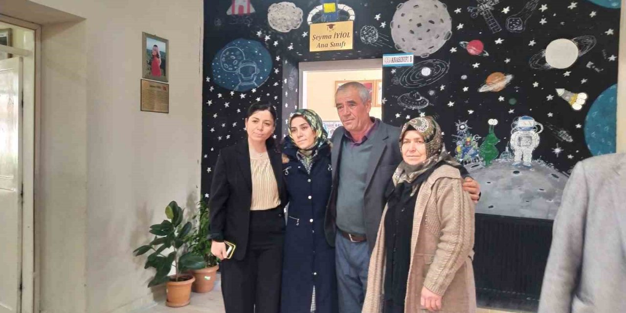 Depremde vefat eden öğretmenin adı köy okulunda yaşatılacak
