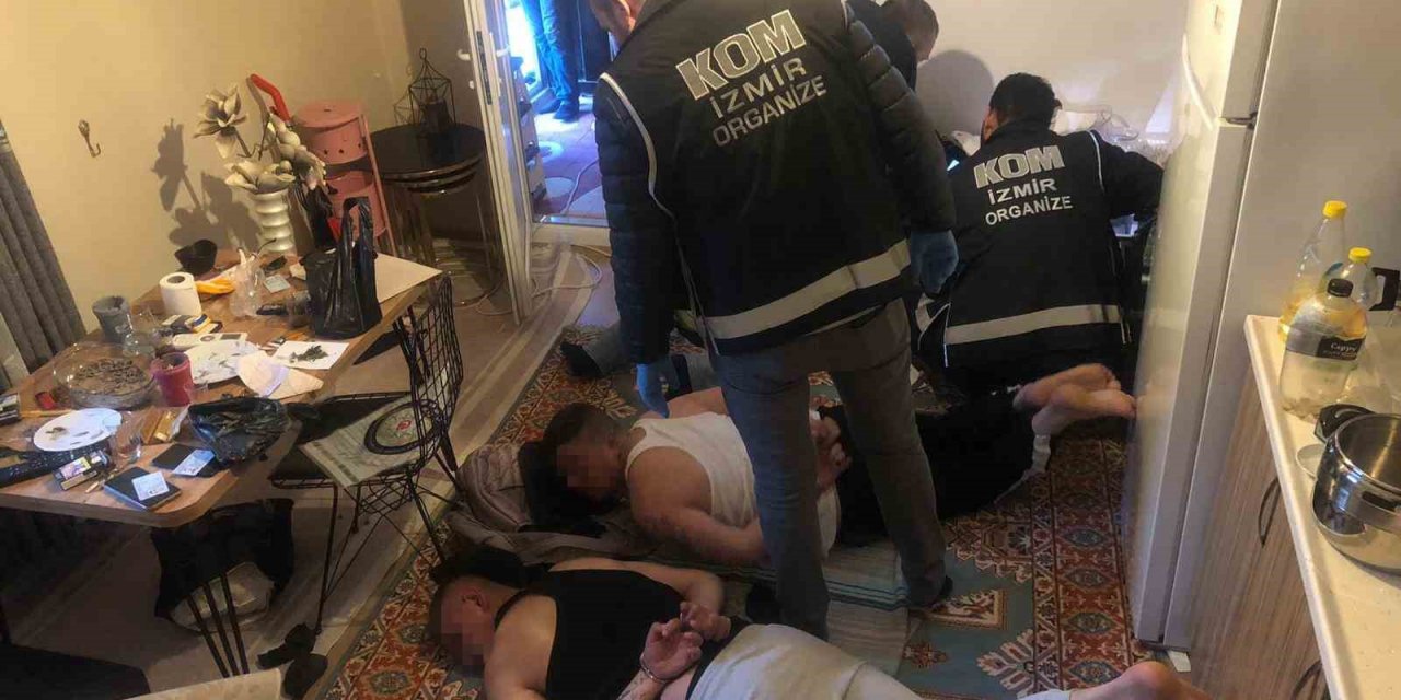 İzmir polisinden suç örgütüne "Akbaba Operasyonu"