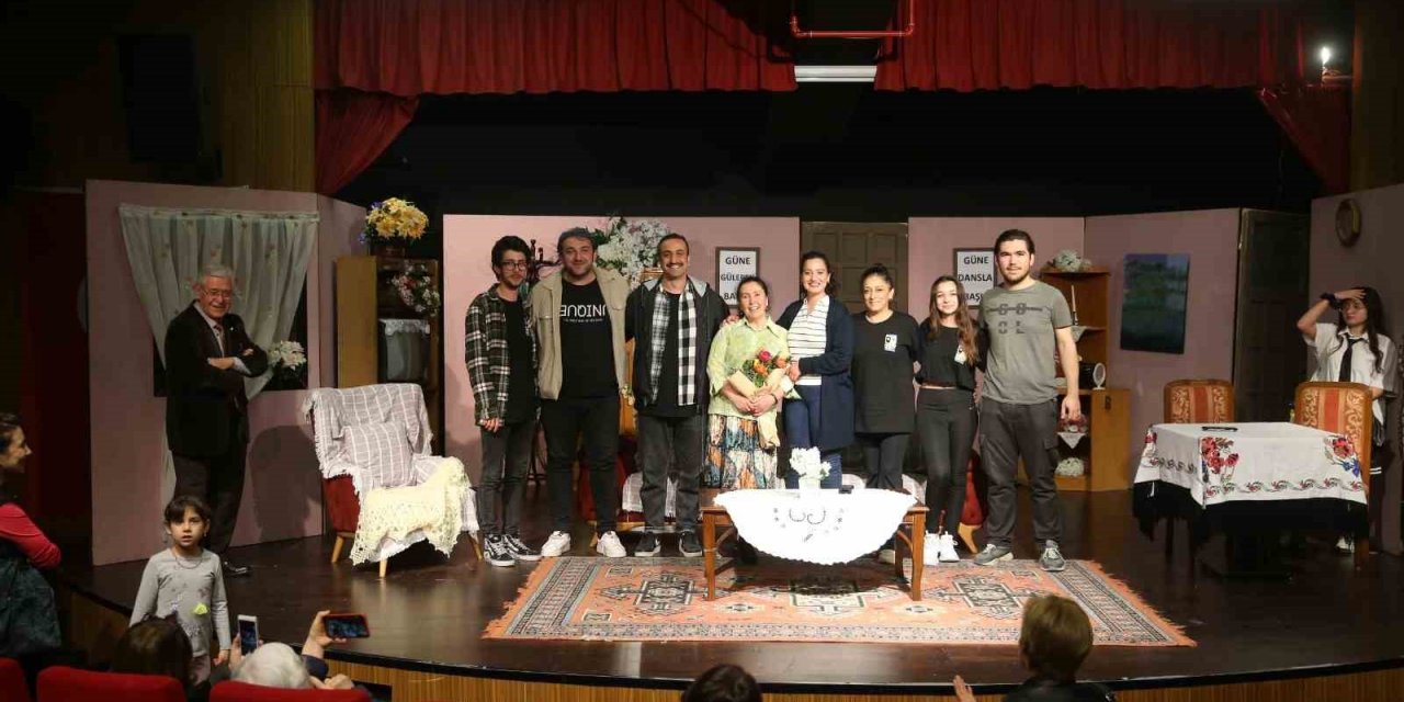 Merkezefendi Kent Tiyatrosu 3 yaşında