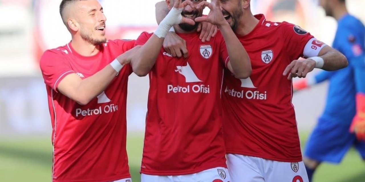 Altınordu’da Ali Özgün performansıyla dikkat çekiyor