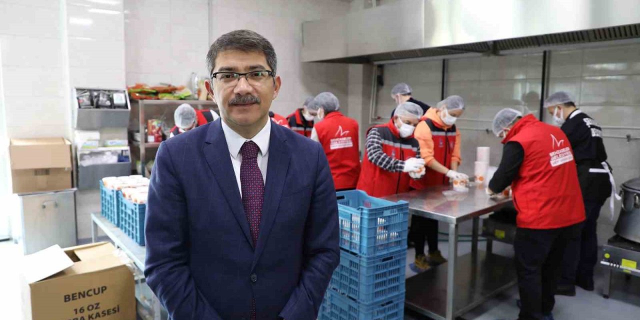 Şehzadeler hem yaşlılarını hem de depremzedeleri unutmuyor