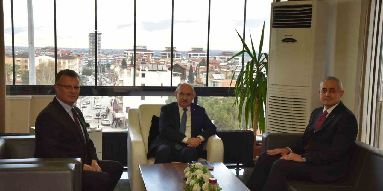 Vali Karadeniz, Alaşehir’e deprem yardımları için teşekkür etti