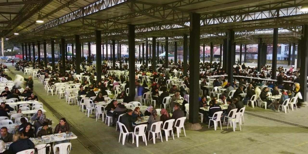 Nazilli’de iftar programı Sümer Mahallesi’nde gerçekleştirildi