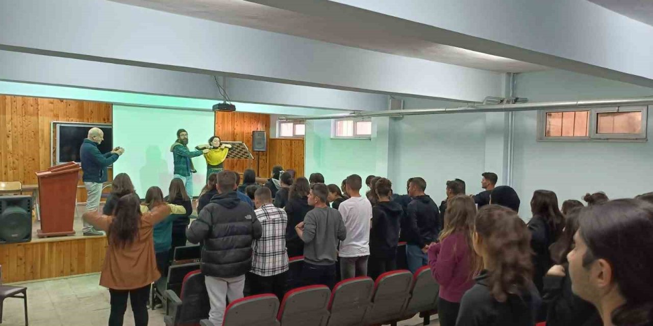 Köyceğiz’de öğrencilere nefes egzersizi eğitimi verildi