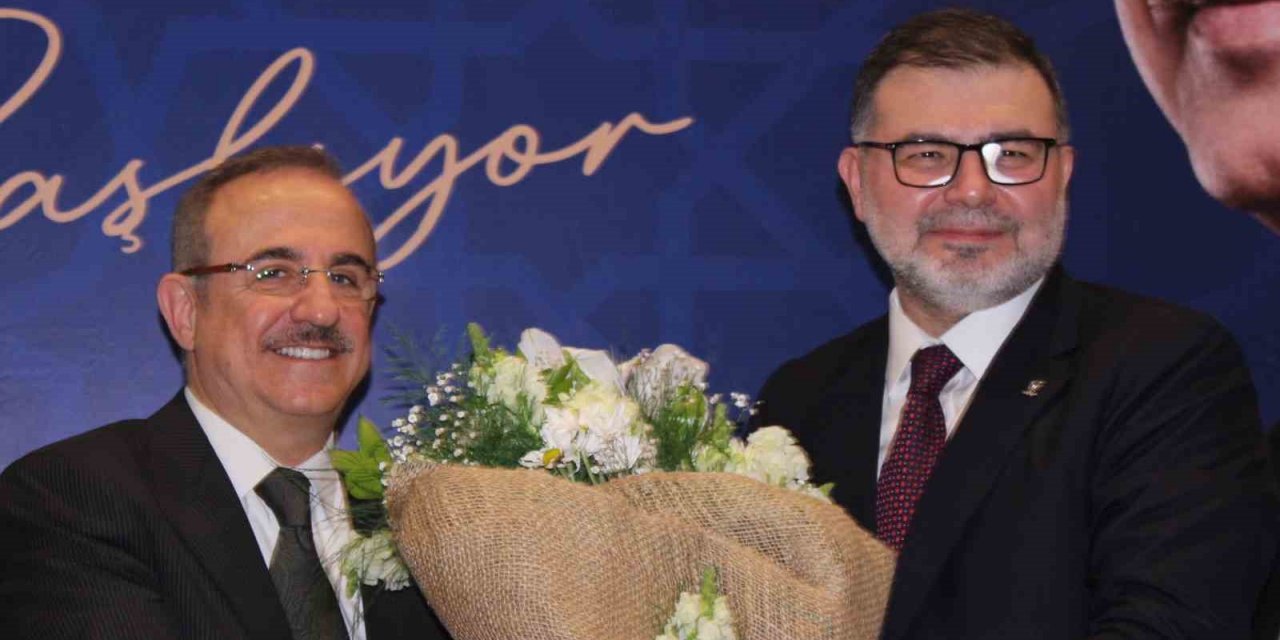 AK Parti İzmir’in yeni başkanı görevi devraldı