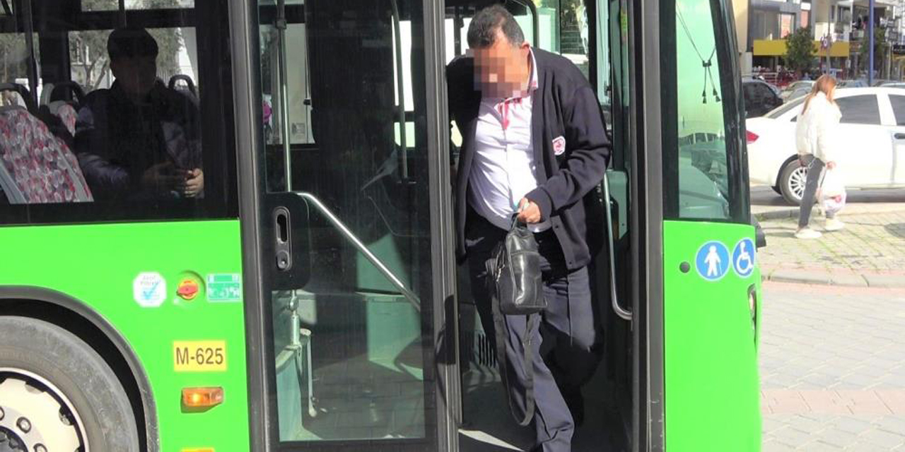 Kendisine yol veren şoförü darp edip kaçtı
