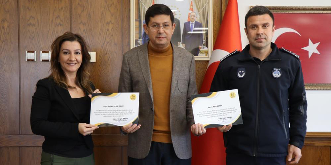 Başkan Özcan personellerini ödüllendirdi