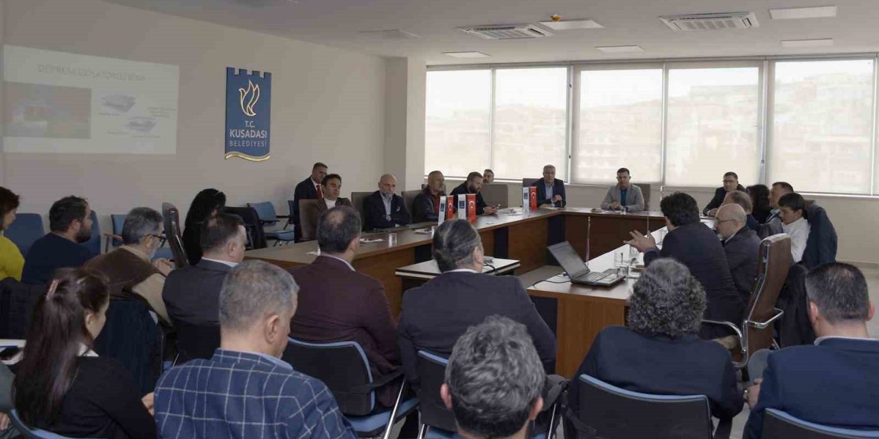 Kuşadası Belediyesi depremle mücadelede kararlı