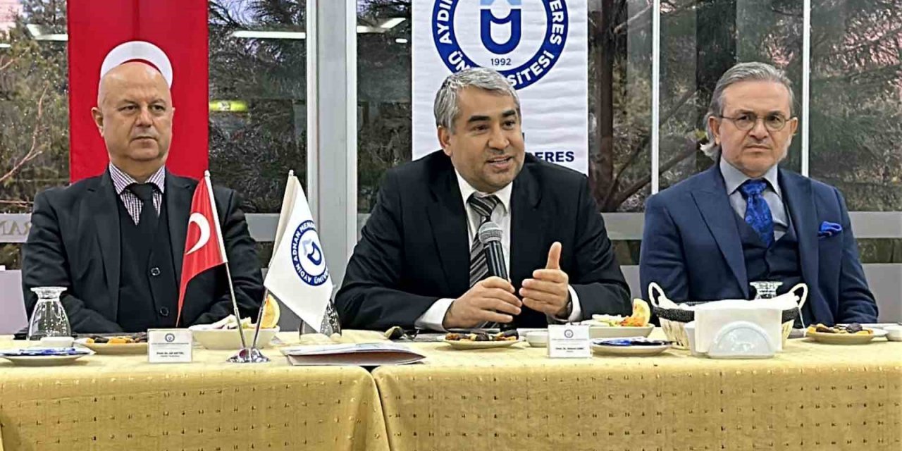 ADÜ Rektörü Prof. Dr. Kent, Aydın basını ile iftarda buluştu