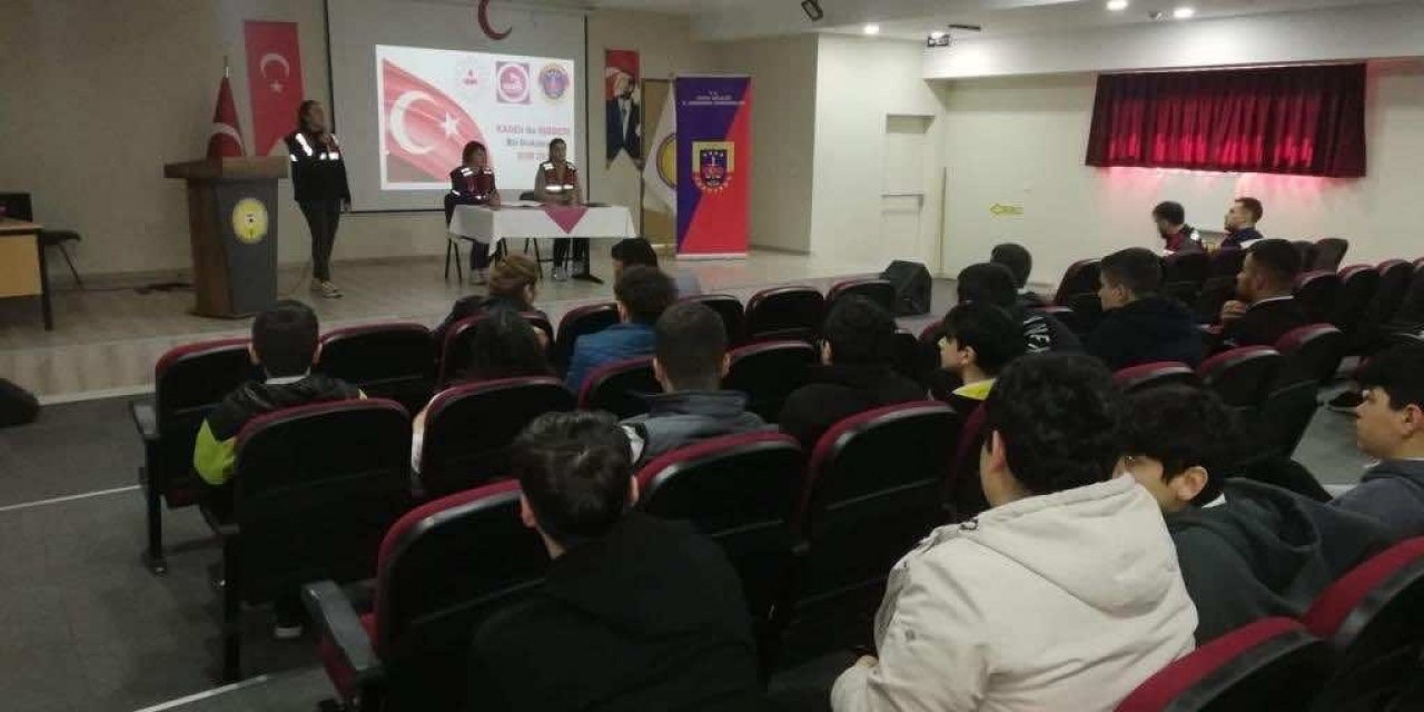 Lise öğrencilerine Siber Zorbalık eğitimleri verildi