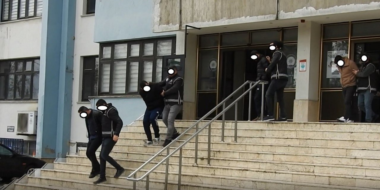 Kaçak silahlar Buldan’a Karadeniz’den getirilmiş