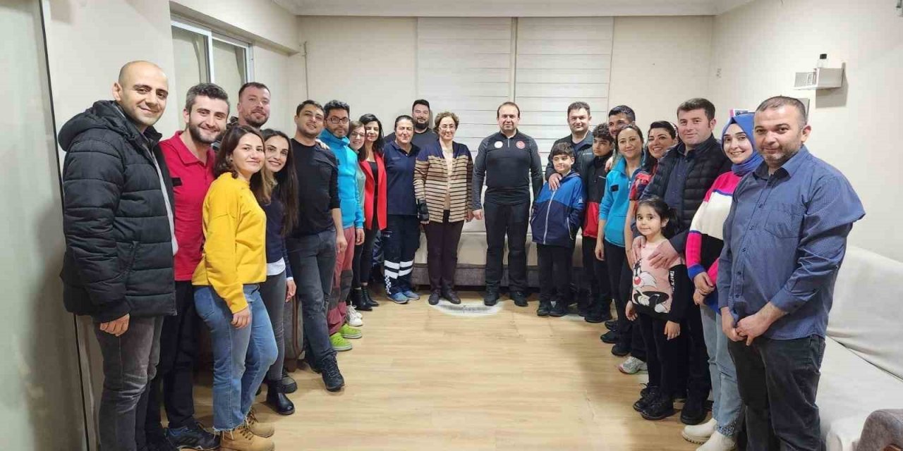 Aydın İl Sağlık Müdürü Şenkul, UMKE istasyonu görevlileri ile iftar yaptı