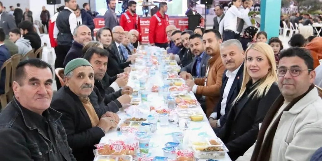 İftar sofrası Muratdede Mahallesinde kuruldu