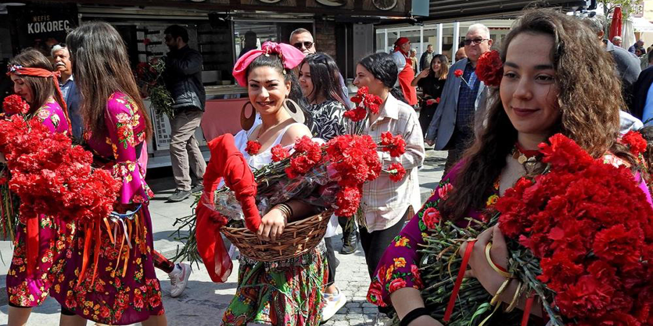 Dünya Romanlar Günü kutlandı